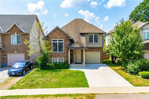 6757 Ailanthus Ave, Niagara Falls, ON, L2G4C6 | Card Image