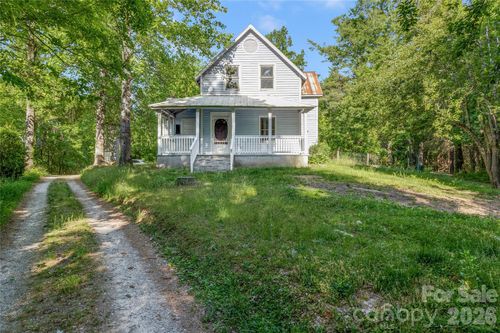 182 Wakti Ridge Rd, Saluda, NC, 28773-7792 | Card Image