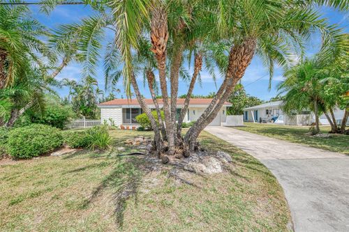 201 Lyons Bay Rd, NOKOMIS, FL, 34275-2032 | Card Image