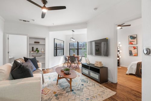 apt-201-2502 Leon St, Austin, TX, 78705-4493 | Card Image