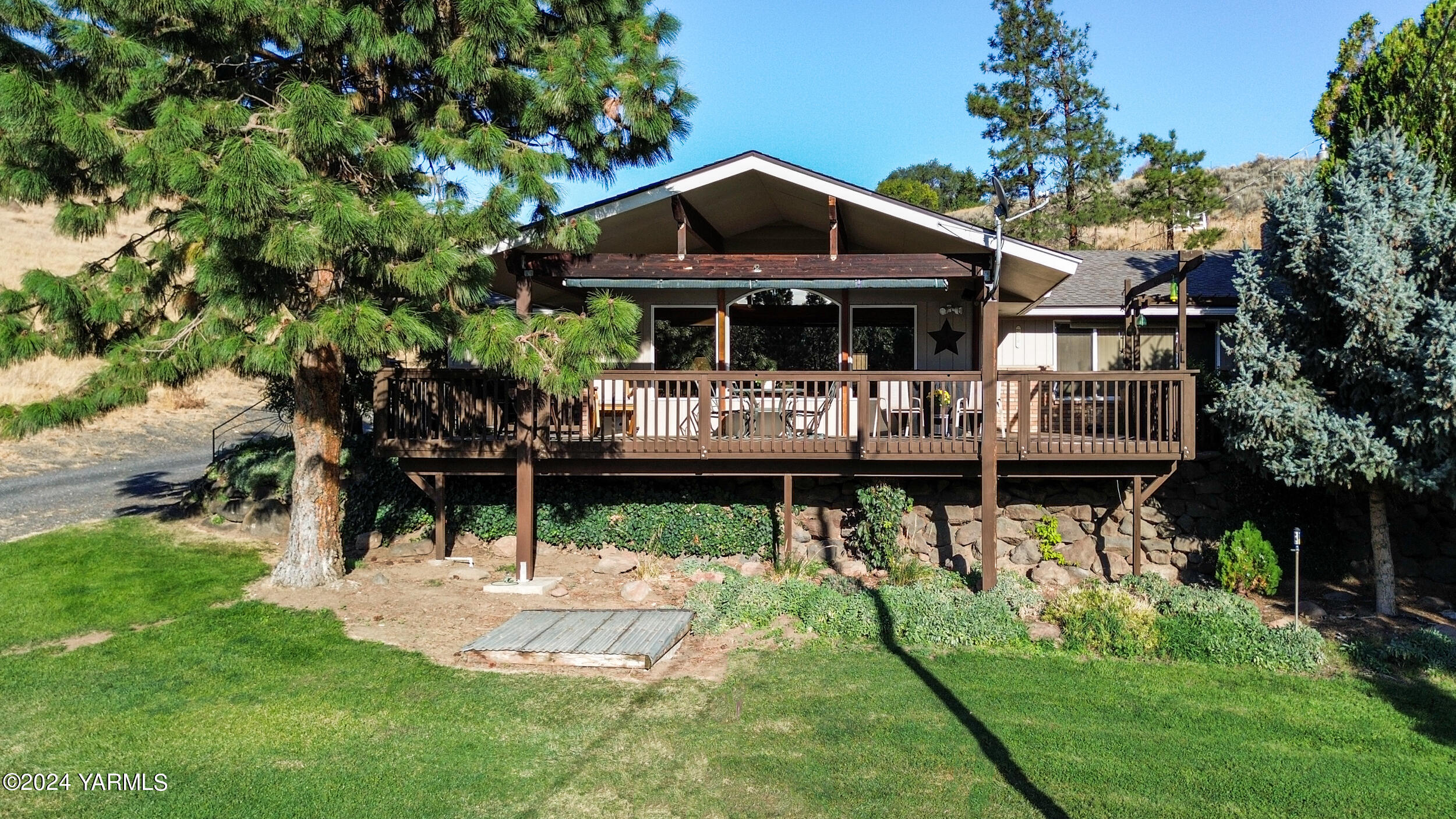 Cowiche Canyon Rd, Yakima, WA 98908
