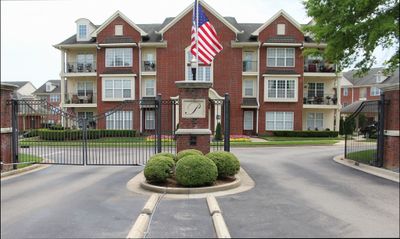 J1 - 3201 Aspen Grove Dr, Townhouse with 2 bedrooms, 2 bathrooms and 1 parking in Franklin TN | Image 1