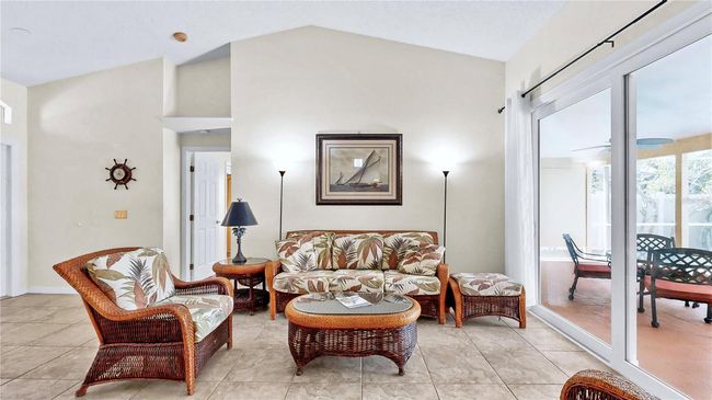 140 Sage Cir, House other with 3 bedrooms, 2 bathrooms and null parking in Crystal Beach FL | Image 15