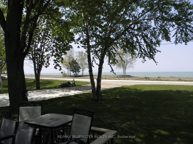 9774 Lake Rd, House other with 2 bedrooms, 1 bathrooms and 6 parking in Kettle And Stony Point Fn ON | Image 21