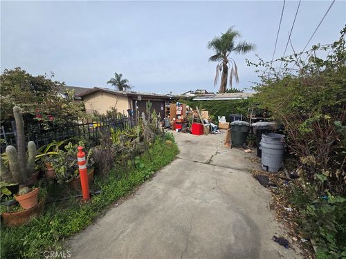 8591 Amy Ave, Garden Grove, CA, 92841-3207 | Card Image