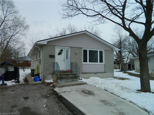 lower-15 Michael Ave, Hamilton, ON, L8T2Y2 | Card Image