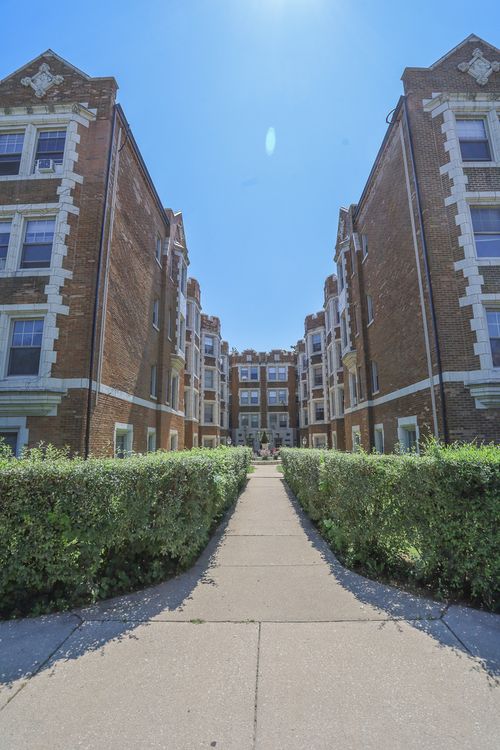 2n-1031 W North Shore Avenue, Chicago, IL, 60626 | Card Image