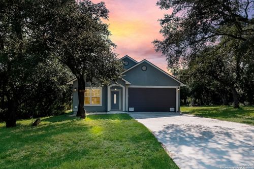 215 County Road 3829, San Antonio, TX, 78253-6869 | Card Image