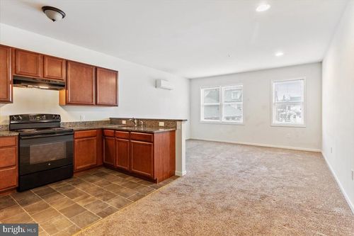 apt-c-316 Bridge St, PHOENIXVILLE, PA, 19460-3328 | Card Image