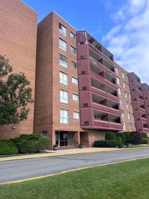 205-100 Park Ave, Calumet City, IL, 60409-5021 | Card Image