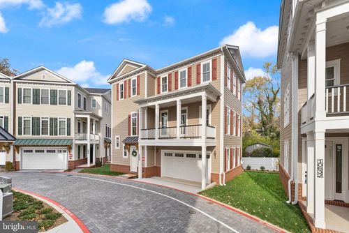 10634 Pickett Rd, FAIRFAX, VA, 22030 | Card Image