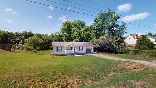 202 Cummings Creek Rd, Clarksville, TN, 37042-6992 | Card Image