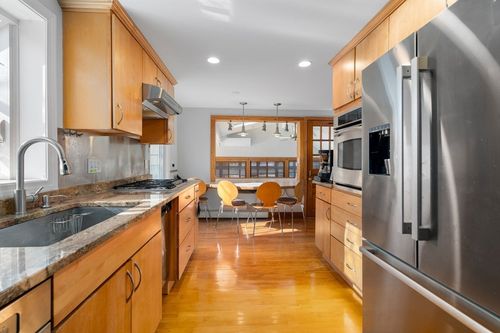22 Munroe Rd, Lexington, MA, 02421-7812 | Card Image