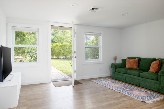 945 New Suffolk Ave, House other with 4 bedrooms, 4 bathrooms and null parking in Mattituck NY | Image 28