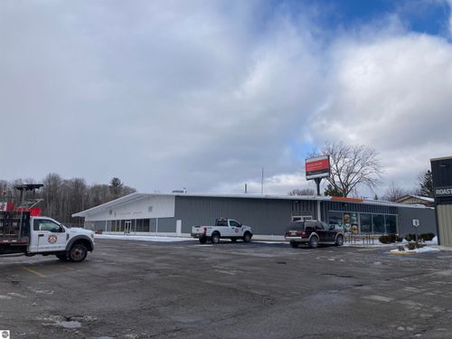 2761 N M 33, Rose City, MI, 48654-9693 | Card Image