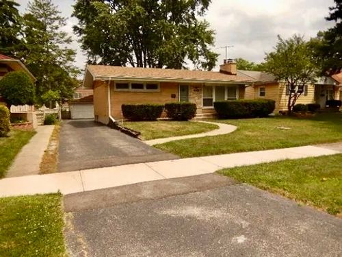 223 Lincoln St, Westmont, IL, 60559-1917 | Card Image