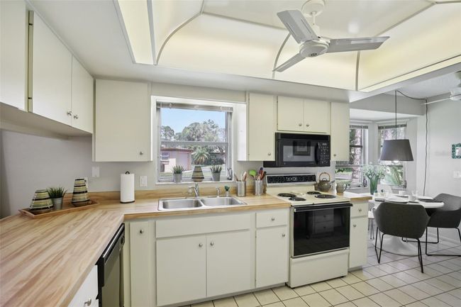 81 - 7172 Grey Squirrel Blvd, House other with 2 bedrooms, 2 bathrooms and null parking in SARASOTA FL | Image 10