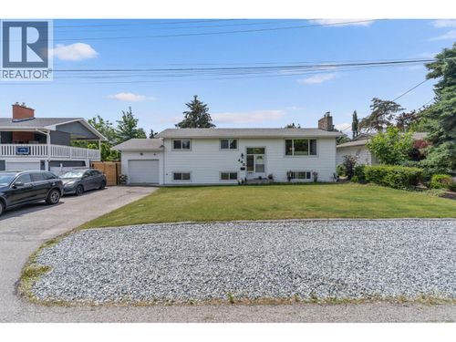 449 Barkley Rd, Kelowna, BC, V1W1E4 | Card Image