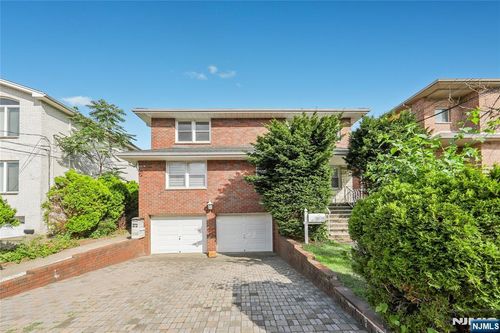 428 Lincoln St, Palisades Park, NJ, 07650-1610 | Card Image