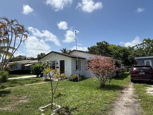 2711 Dewey St, Hollywood, FL, 33020-5725 | Card Image