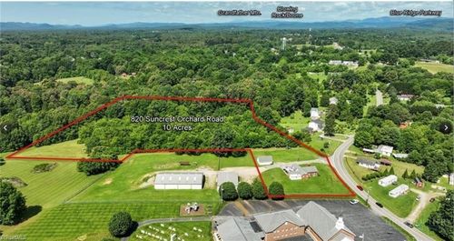 820 Suncrest Orchard Rd, North Wilkesboro, NC, 28659-9438 | Card Image