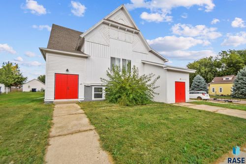 279 E 2nd St Street, Parker, SD, 57053 | Card Image