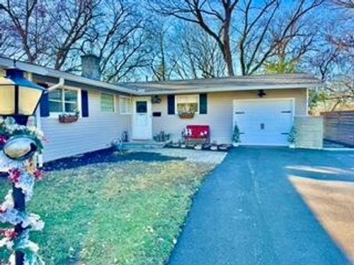 3617 Sunset Drive, Upper Arlington, OH, 43221 | Card Image