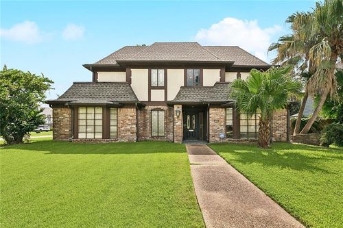 3700 Red Oak Ct, New Orleans, LA, 70131-8428 | Card Image