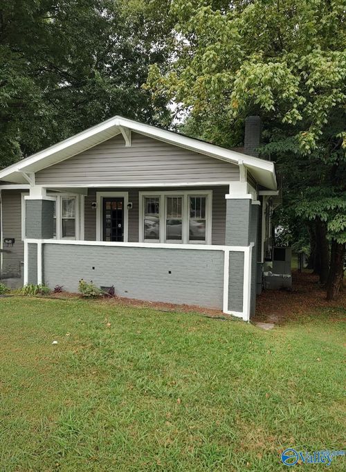 2404 Whitesburg Dr Sw, Huntsville, AL, 35801-2831 | Card Image