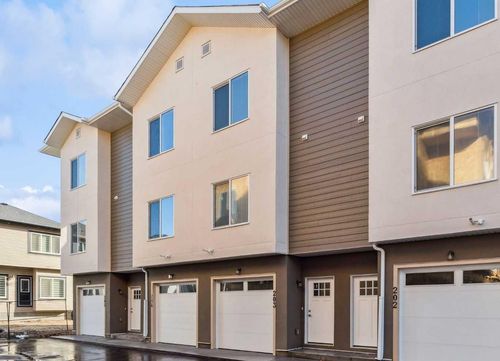 205-95 Saddlecrest Circle Ne, Calgary, AB, T3J0Z2 | Card Image
