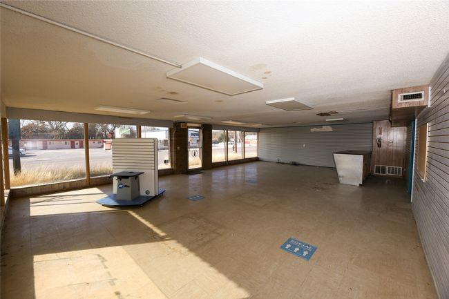 View of community lobby | Image 18