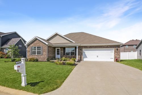 8142 Prescott Dr, Evansville, IN, 47715-8327 | Card Image