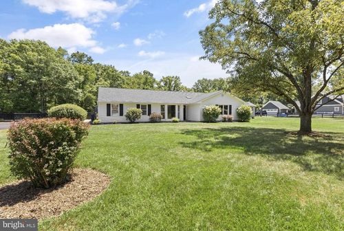 35159 Rosecroft Ln, MIDDLEBURG, VA, 20117-3639 | Card Image