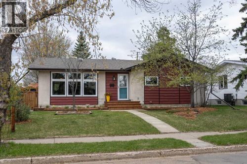 30 Montclare Avenue, Camrose, AB, T4V2K8 | Card Image