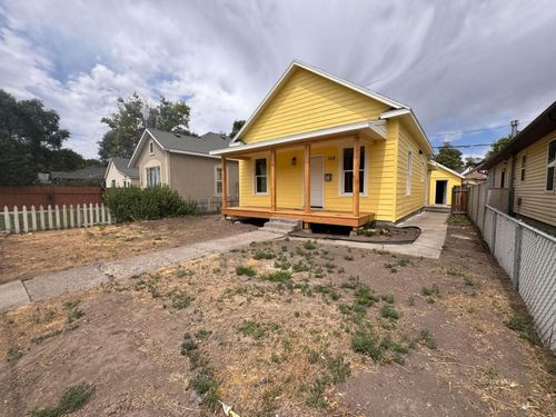 729 Pine St, Elko, NV, 89801-3338 | Card Image