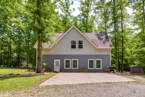 221 Irwinton Dr, Ten Mile, TN, 37880-2508 | Card Image