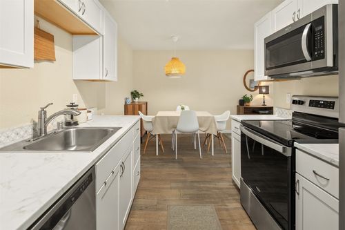 208-750 N 143rd St, Seattle, WA, 98133-6945 | Card Image