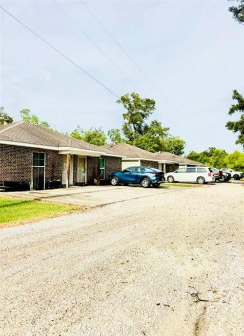 918 Brady St, Sulphur, LA, 70663-1031 | Card Image
