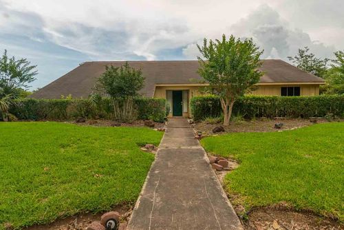 990 Brandywine St, Beaumont, TX, 77706-5428 | Card Image