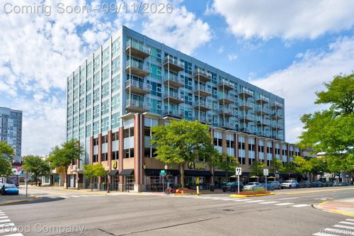 804-100 W 5th St, Royal Oak, MI, 48067-2562 | Card Image