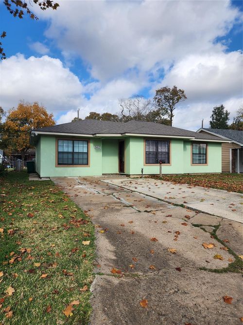 2413 Huntington Dr, Pasadena, TX, 77506-2907 | Card Image