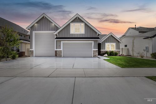 1360 E Azan St, Meridian, ID, 83646-7725 | Card Image