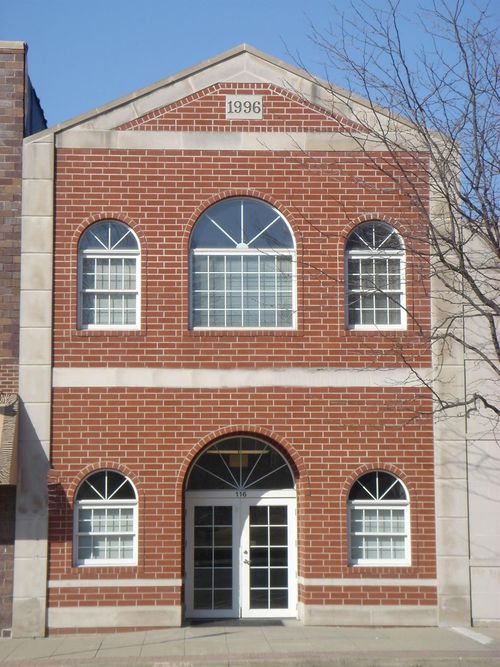116 W Clark St, Crown Point, IN, 46307-3918 | Card Image