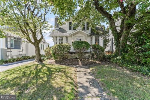 208 E Cleveland Ave, NORWOOD, PA, 19074-1103 | Card Image