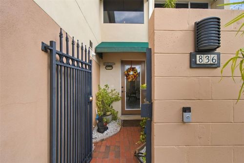836 Padua Ln, CLEARWATER, FL, 33756-5533 | Card Image
