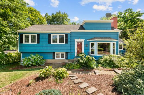 60 Allene Dr, Hamden, CT, 06517-2901 | Card Image