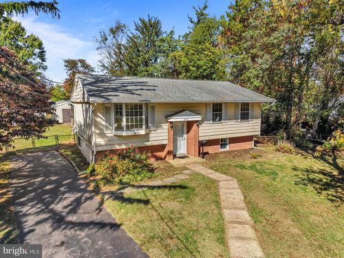 415 Virginia Ave, HERNDON, VA, 20170-5437 | Card Image