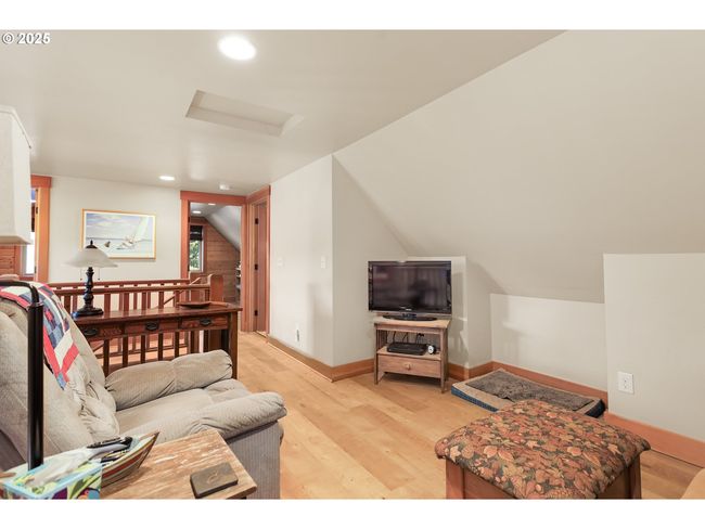 96 Pearce Rd, House other with 3 bedrooms, 2 bathrooms and 1 parking in White Salmon WA | Image 32