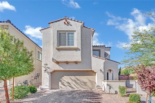 8043 Skye Bridge Street, Las Vegas, NV, 89166 | Card Image