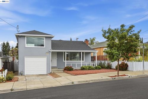 1657 162nd Ave, San Leandro, CA, 94578-2117 | Card Image